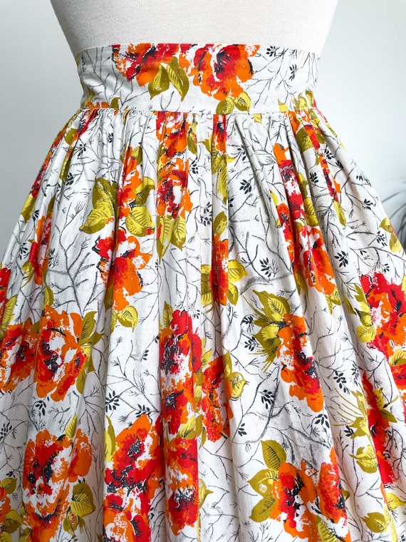 Vintage 1960s ‘Devonshire Lady’ Autumnal florals … - image 3