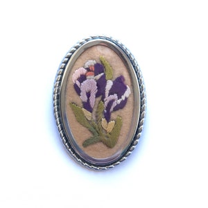 Vintage 1950s embroidered crocus brooch