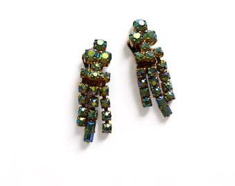 Vintage 1950er Jahre blau irisierende Strass Chandelier Ohrclips