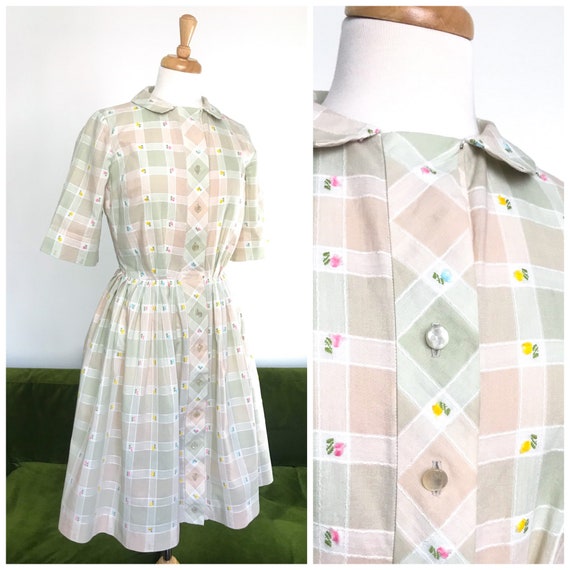 Vintage 1950s / early 60s Linzi Line green and pin