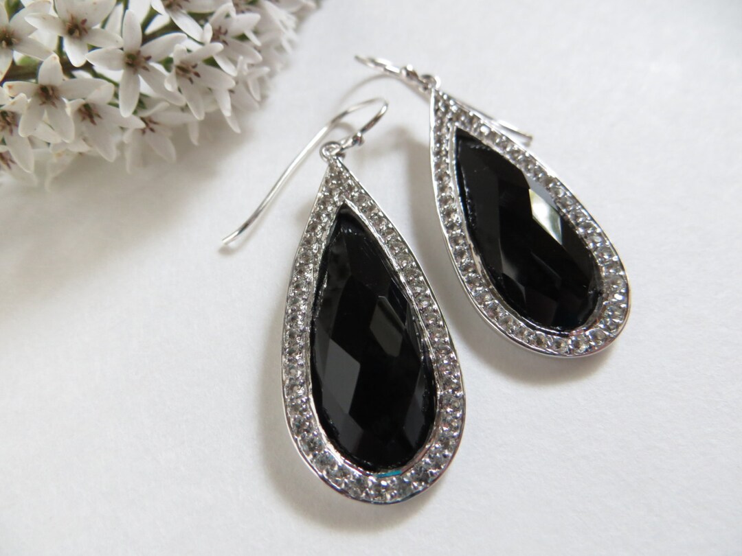 アクセサリー NAO Sold per piece P2,850 only 2-Bezel Cz Stone Ball Screw Stud