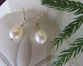 Freshwater Pearl Earrings, Sterling Silver Earrings, June Birthstone Earrings, 30th Wedding Anniversary Earrings, White Lotus Pearl Earrings