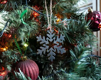 Metalen sneeuwvlokornament stijl #6 * Kerstdecoratie * Wintercadeaus * Kerstornament * Sneeuwcadeaus * Winters ornamentcadeau