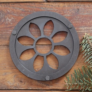 Flower Trivet * Metal Trivet for Hot Dishes * Black Trivet for Hot Pan * Trivet with Feet * Hot Plate Holder * Iron Pot Stand * Hot Plate