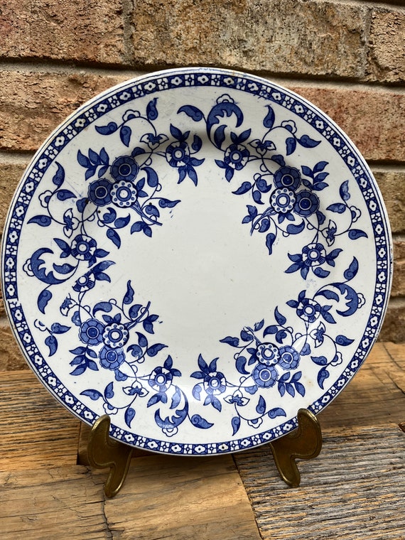 Antique Wedgwood Indiana Dinner Plate: Victorian Blue Floral Decor
