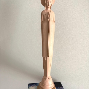 Vintage Mid Century Modern Madonna Statue – Tall Resin Faux Wood Mary Figure – Minimalist Religious Art – 14.5” Tall