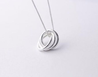 925 Sterling Silver Three Circle Pendant Necklace