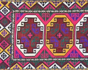 Traditional Lakai Silk Embroidered Hanging - Shipping İncluded. (39.5'' x 17.5'')İnc.