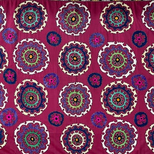 Uzbekistan - Samarkand Silk Embroidered Suzani - Shipping İncluded. (60&#39;&#39; x 80&#39;&#39;)İnc.