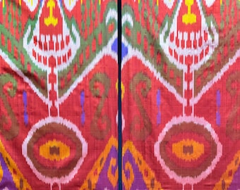 A pair of Uzbek Silk on Silk İkat Hangings - Shipping İncluded. (47'' x 17.5'') İnc.
