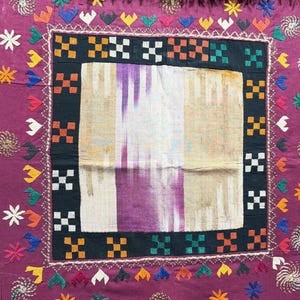 Uzbekistan Silk and Metallic Embroidery Aina Khalta - Shipping İncluded. (21.5&#39;&#39; x 21.5&#39;&#39;)İnc.