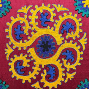 Uzbekistan Fine Silk Embroidered Suzani & Hanging Decoration - Shipping İncluded. (88.5&#39;&#39; x 69&#39;&#39;)İnc.