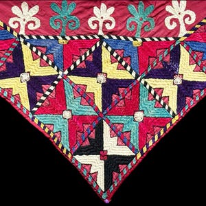 Vintage Uzbekistan Lakai Silk Embroidered Textile - Shipping İncluded. (33.5&#39;&#39; x 16.5&#39;&#39;) İnc.