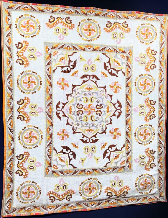 ウズベキスタンの高級 İroqi シルク クロスステッチ刺繍 スザニ - 送料
