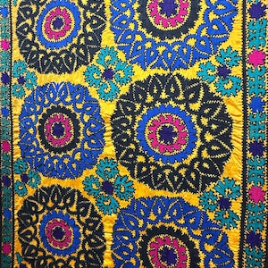 Vintage Uzbekistan Silk and Cotton Embroidered Suzani & Hanging - Shipping İncluded. (72.5&#39;&#39; x 55.5&#39;&#39;)İnc.