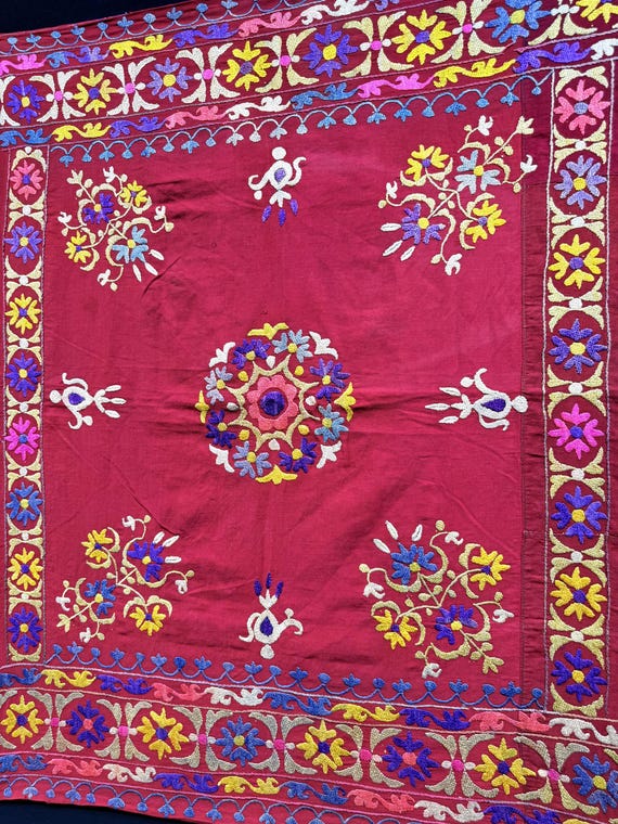 Uzbekistan Lakai Silk Cross Stitched Embroidery Hanging - Shipping İncluded. (27.5'' x 35.5'') İnc.