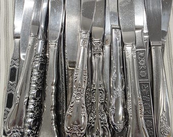 PRODUCTO FAVORITO DE LA TIENDA. Cubiertos vintage únicos y ornamentados / 30 cuchillos