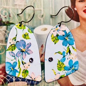 Dangle Tin earrings | Eco-Friendly earrings | Repurposed  tin |  Floral earrings | Spring jewelry