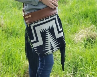 Large Crossbody Purse, Wool and Leather Purse, Messanger Bag, Crossbody Purse, Crossbody Bag, Pendleton Wool Crossbody Bag, Leather Purse