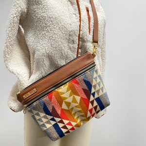 Leather Cross body purse, Leather Purse, Leather Messanger Bag, Leather Shoulder Bag, Leather Bag,  Pend Wool Crossbody,  Purse