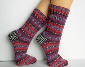 Rote Socken Wolle mit Seide, Seide-Merino,  Wunschgröße, Damensocken, Wollsocken, Ringelsocken, bunt handgestrickt