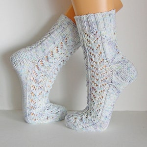 Spitzenstrümpfe, Baumwoll-Socken, Dirndl Trachten-Socken, Lochmuster, Trachtensocken Kinder, vegane Socken, handgestrickt, Baumwollsocken, image 7