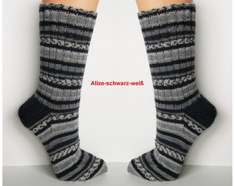 Herrensocken Männer-Socken, handgestrickte Socken, Wollsocken, Ringelsocken Muster-Socken schwarz grau, Gr. 42 43 44 45 46 47 48 49 50