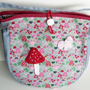 Kindergarten-Tasche, Lenker-Laufrad-Tasche, bunte Fahrradtasche, Pilze, Wald-Tiere, rosa, grau, Dreirad Häkel-Applikation, Schmetterling image 5