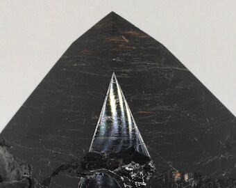 Black Tourmaline Top Polished Point, Standing point,  Healing crystals and stones, a stabilizing stone with high energy