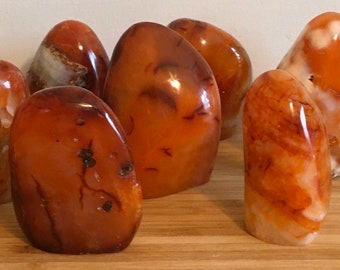 Carnelian Polished Standing Free Form, Healing crystals and stones, a stabilizing stone with high energy