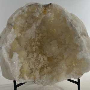 Clear Quartz Geode Specimen, White Quartz Geode, Crystal Quartz Geode,  Clear Quartz Geode, Rock Geode, Cluster Geode