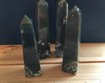 Green Moss Agate Gemstone Tower, Healing Stone, Healing Crystal, Chakra  Stone, Spiritual Stone