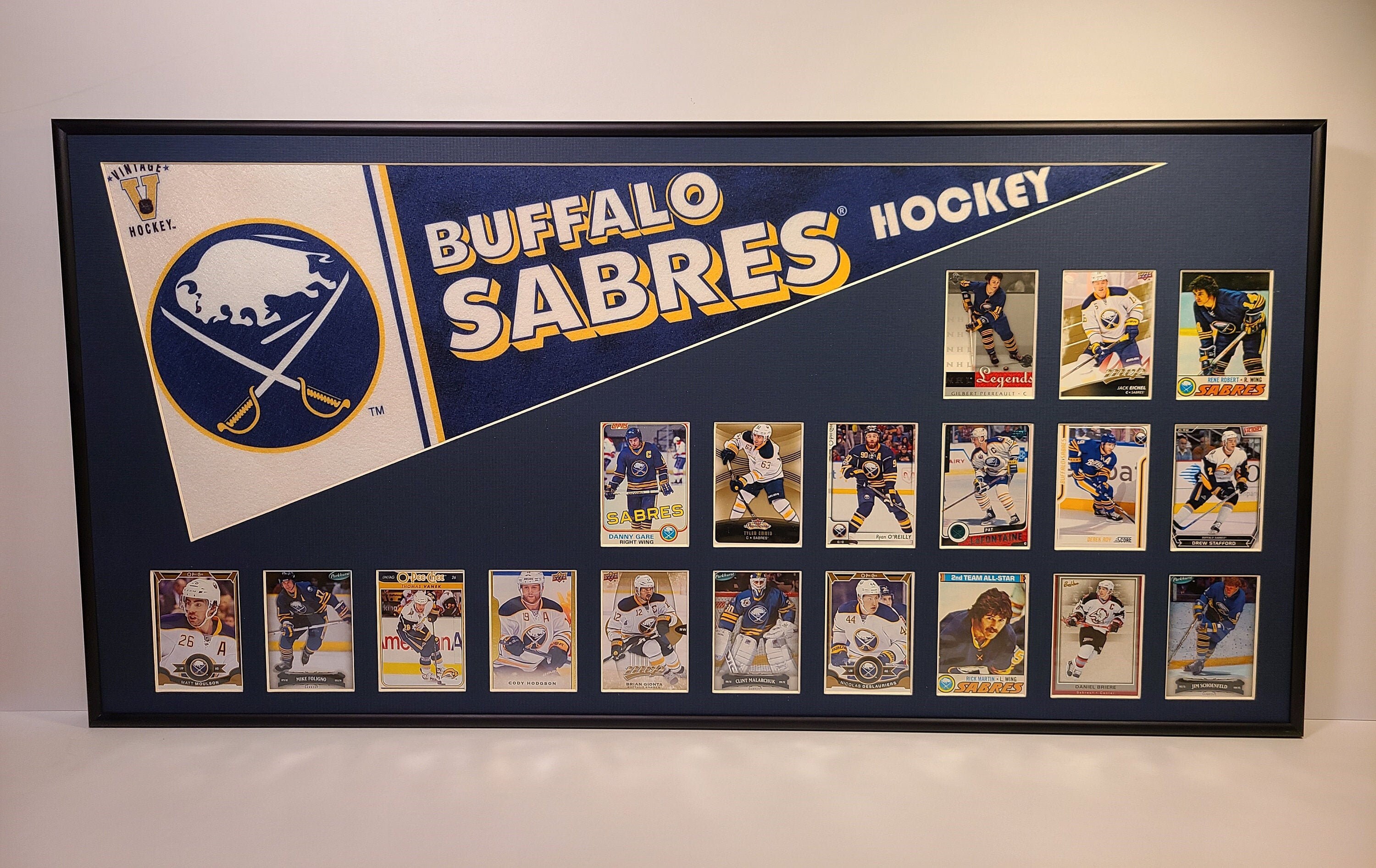 Gilbert Perreault Buffalo Sabres 2 Card Hockey Memorabilia