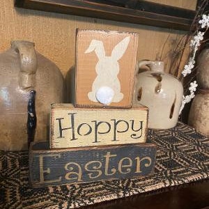 Hoppy Easter Bunny primitive block sign