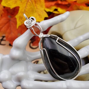 HALLOWEEN INSPIRED Obsidian and faceted Spessartine Garnet pendant in Sterling Silver 63mm