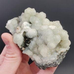 Lustrous Botroydial Prehnite Crystal Cluster, auto-recolectado en Southbury CT, 126 gramos
