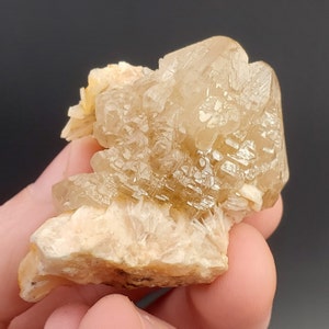 GROßER Cerussit auf Barit Kristall aus Marokko, FLUORESZIEREND, 100,7 Gramm