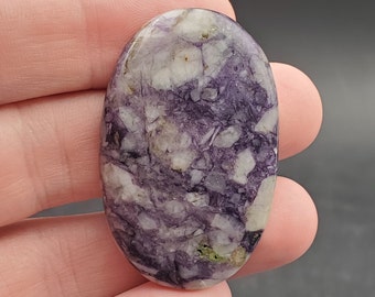 Tiffany Stone Cabochon, 86 carats, 46x29mm