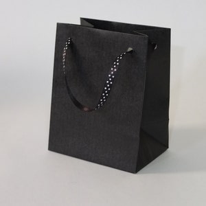 Extra petits sacs cadeaux 4 couleurs avec poignées en ruban à pois Pk. de 10 sacs faits à la main image 3