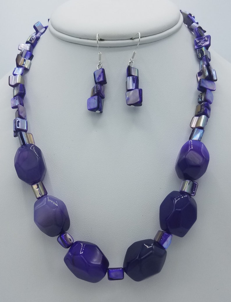 Purple Statement Necklace /& Earring Set