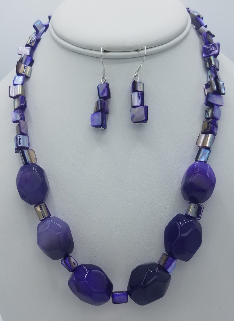 Purple Statement Necklace /& Earring Set