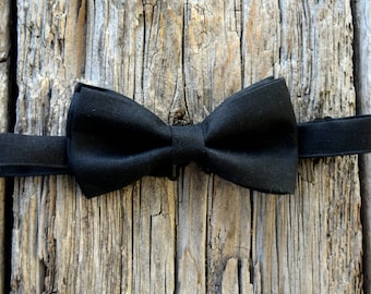 Black Irish Linen Bow Tie, Mens Bow Tie, Pre-Tied Adjustable Bow Tie, Wedding Bowtie for Men, Groomsmen Coordinating Neck Ties