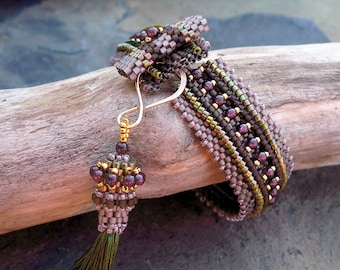 Hand Woven Bracelet with Garnet Gemstones and 24 ct Gold Plated Japanese Miyuki Beads / Vintage Styling with Silk Tassel / Art Deco