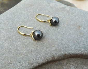 Black Crytal Pearl, Gold Filled Sterling Silver Drop Earrings / 8mm Crystal Pearl / 2.3 cm drop length / Vintage Style / Classic Style