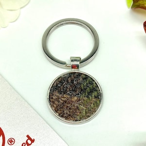 Porte-clés circulaire Harris Tweed® à carreaux marron, vert et gris | Porte-clés en tweed écossais | Cadeau écossais porte-clés écossais | Cadeaux tartan