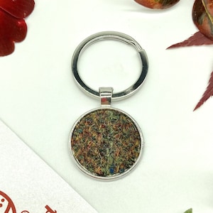 Porte-clés circulaire Harris Tweed® à carreaux olive moucheté | Porte-clés en tweed écossais | Cadeau écossais porte-clés écossais | Cadeaux tartan