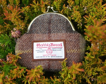 Scottish Harris Tweed® clip purse in brown & green check | Kiss lock Scottish tweed coin purse | Small kiss clasp frame purse