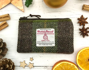 Harris Tweed® Myntbörs: Skotsk brungrön rutig dragkedja