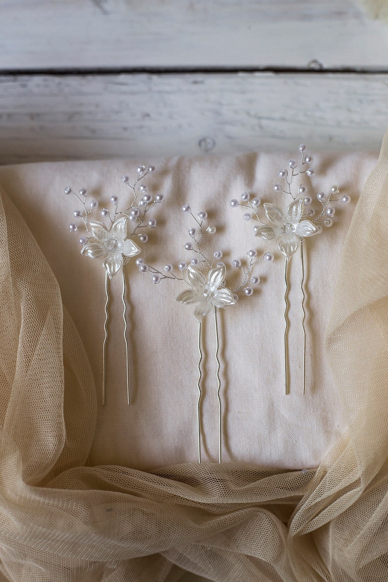 White Flower Hair Pins Flower Hair Accessories Wedding Hair Pin Floral Pins Bridal Hair Pins Bridal Hair Piece Headpiece Wedding Flower Comb