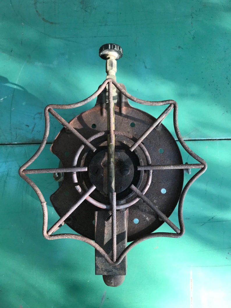 Coleman 500 Stove ** coleman stoves ** large coleman stove** spider stove ** single burner stove ** coleman vintage stove**